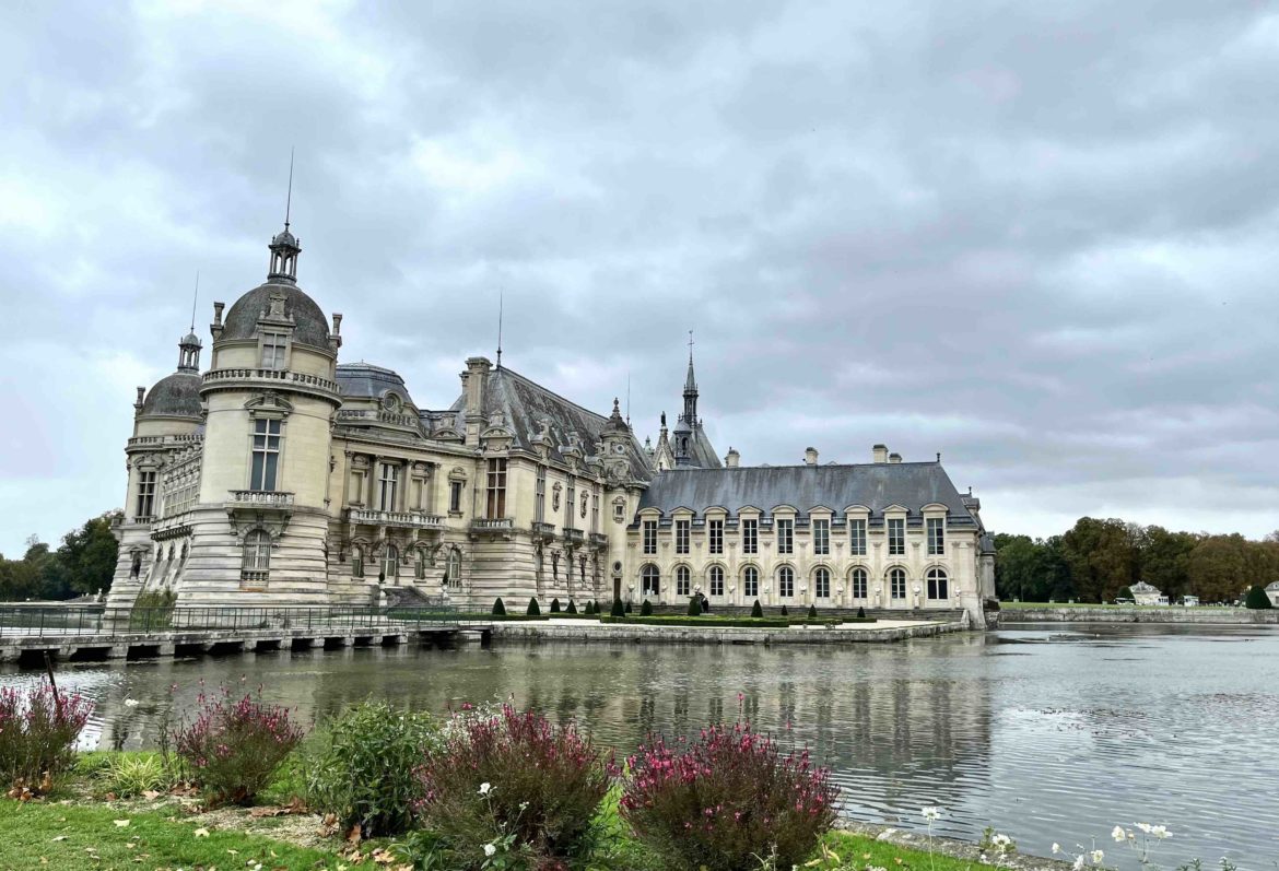 Chateau de Chantilly 池側から見たシャンティイー城